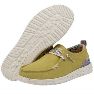 Women’s HeyDude Wendy - Sz5